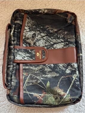 Mossy Oak Camo Book Cover Case XL Zipper Carrying Case Organizer